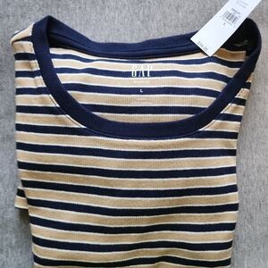 GAP Women's  Navy / Biege Ribbed Knit Striped Top Size Large NWT